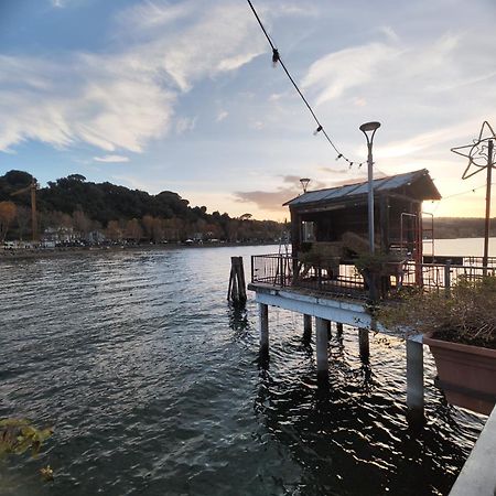 Apartamento Chalet Romantico Sul Lago Anguillara Sabazia Exterior foto